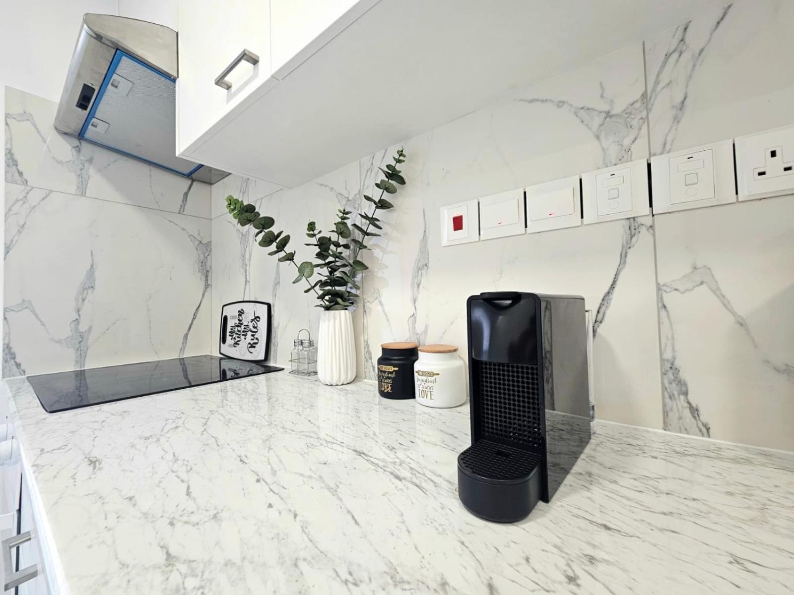 1Bd Beach Apartment Paphos ภายนอก รูปภาพ